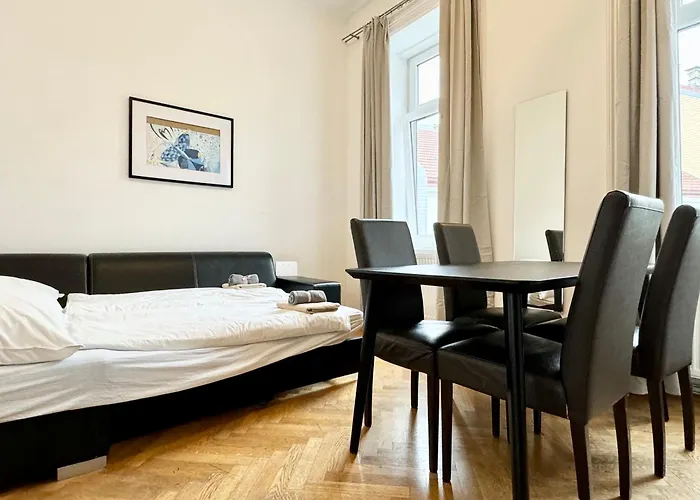 Cosy Located At Famous Kutschkermarkt * Vienne